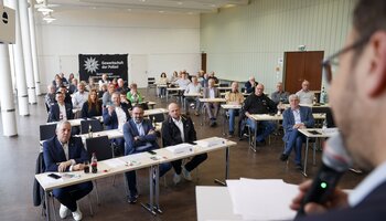 Bürgermeister Dr. Volker Proffen bei seiner Rede bei der JHV | © © GdP-BW - MA - Thomas Mohr / alle Rechte vorbehalten / Fotograf: jjphotography / Ioakimidis