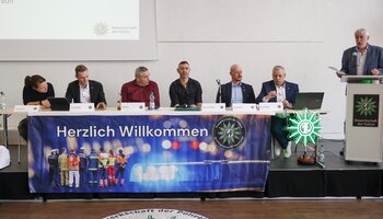 Gundram Lottmann bei seinem Bericht | © © GdP-BW - MA - Thomas Mohr / alle Rechte vorbehalten / Fotograf: jjphotography / Ioakimidis