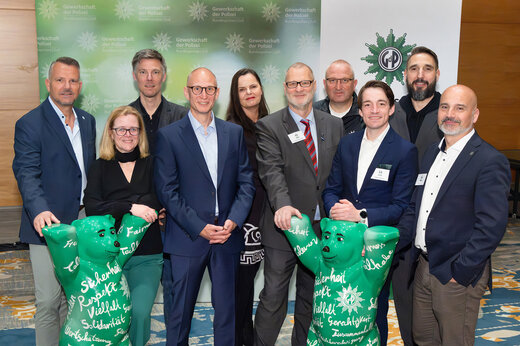 Fotos des auf dem 8. Ordentlichen Delegiertentag 2026 neu gewählten Vorstandes des GdP-Bezirks Bundespolizei | Zoll | © Foto: GdP-Bezirk Bundespolizei | Zoll, Hagen Immel