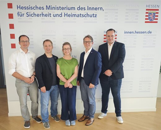 DGB Team des Gespräches mit IM Prof. Dr. Roman Poseck | © GdP Hessen
