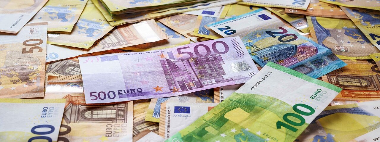 Banknoten | © Pixabay_fotoblend-banknotes